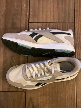 Reebok Womens Glide DMX  alabaster Ash Soft blue Sneaker Trainer size 10.5